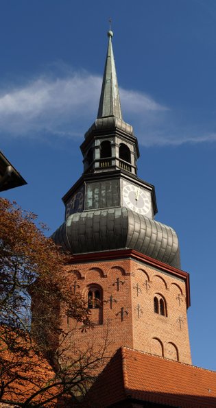 Turm der St. Cosmae-Nicolai Kirche